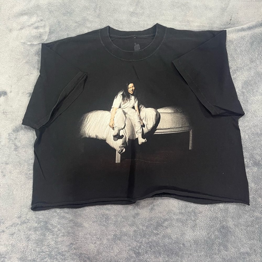 Billie Eilish tshirt size L